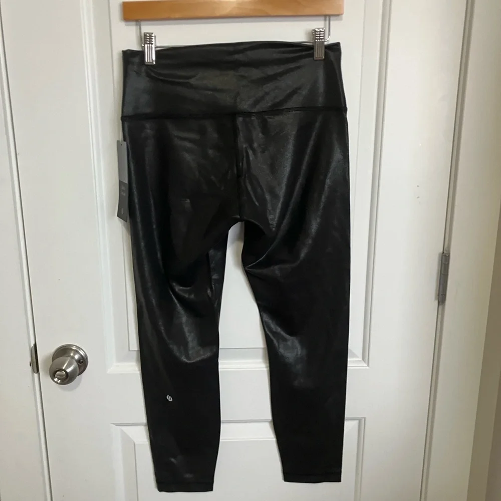 lululemon athletica Black foil Leggings- Wunder train tight 25” - Picture 5 of 6